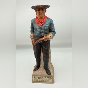 Lionstone Whisky porcelain decanter “Calvary Scout” 1969